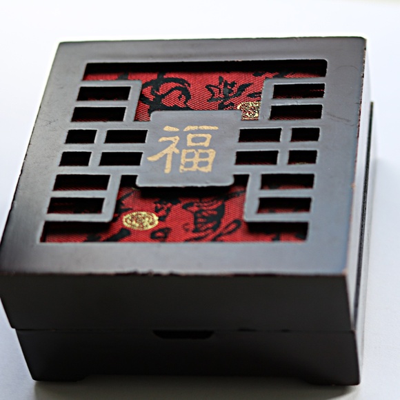 Vintage Chinese Jewelry Box - Picture 1 of 2